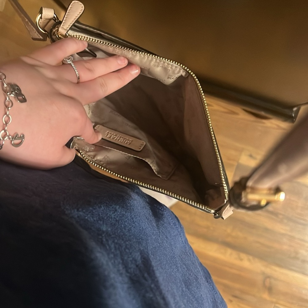 Michael kors purse